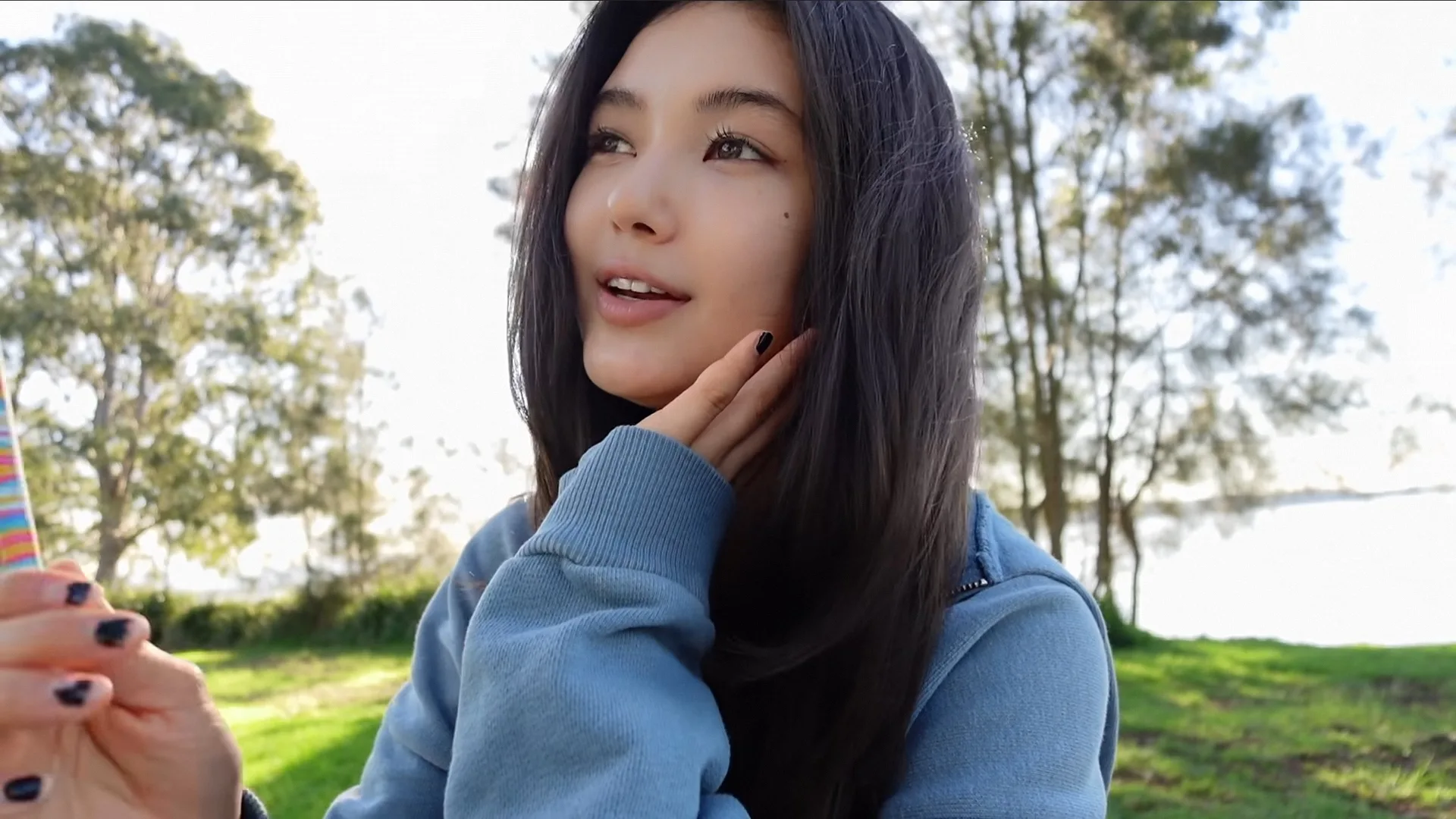 Danielle Marsh, exintegrante de NewJeans, inicia su carrera solista con su nueva canción ''Stay''
